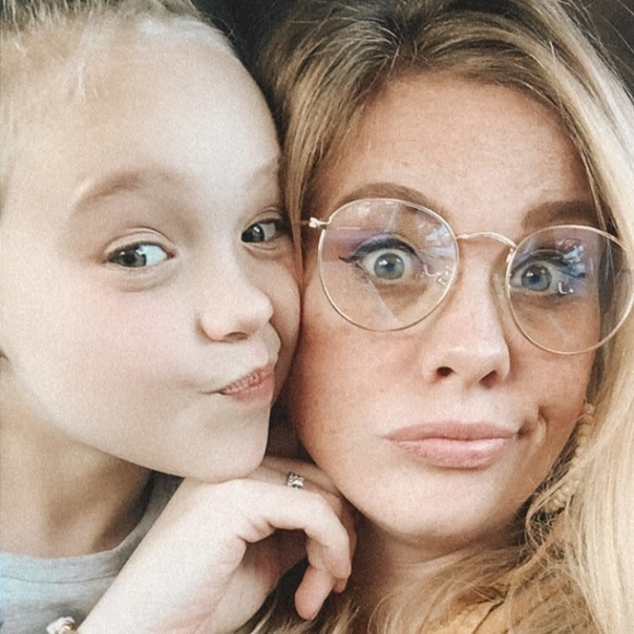 Meet your Posh Ambassador, Valerie. - Picture 4 of 8